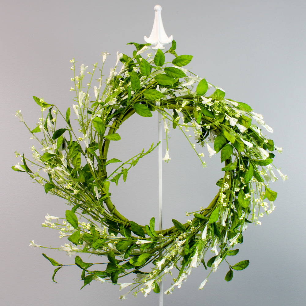 Richland Jasmine & Berries Wreath 24"